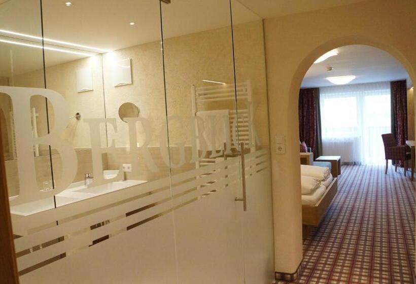 غرفة قياسية ثلاثية, Bergblick