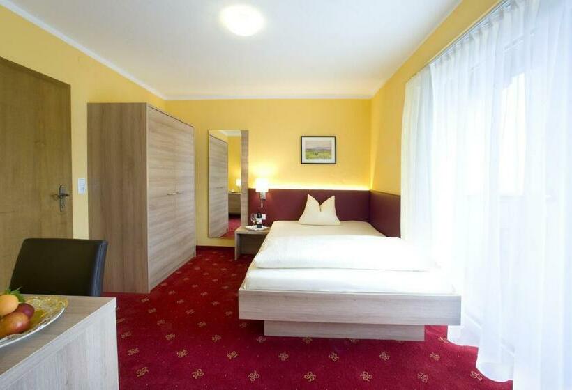 클래식 싱글 룸, Bruno