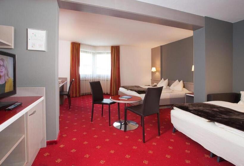 클래식 패밀리 룸, Bruno