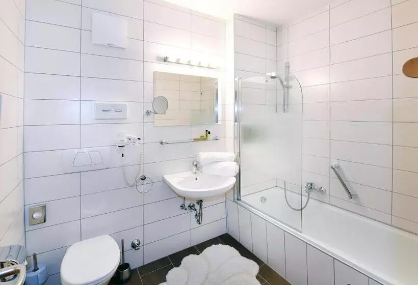 レイクビュースタンダードルーム, Seehaus Kärnten Inn Mit Direktem Seezugang Und E Ladestation