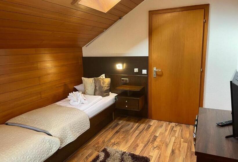 اتاق خانوادگی, Seehaus Kärnten Inn Mit Direktem Seezugang Und E Ladestation