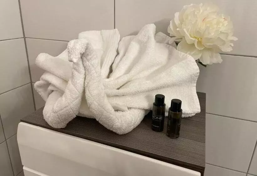 バルコニー付きスタンダードルーム, Seehaus Kärnten Inn Mit Direktem Seezugang Und E Ladestation