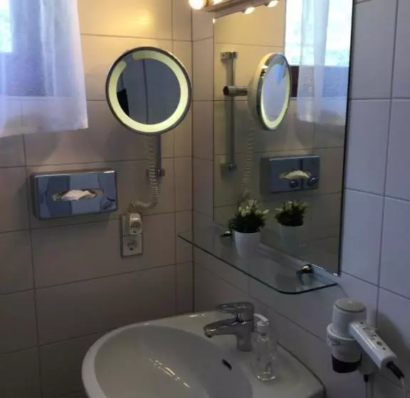 マウンテンビュースタンダードルーム, Seehaus Kärnten Inn Mit Direktem Seezugang Und E Ladestation