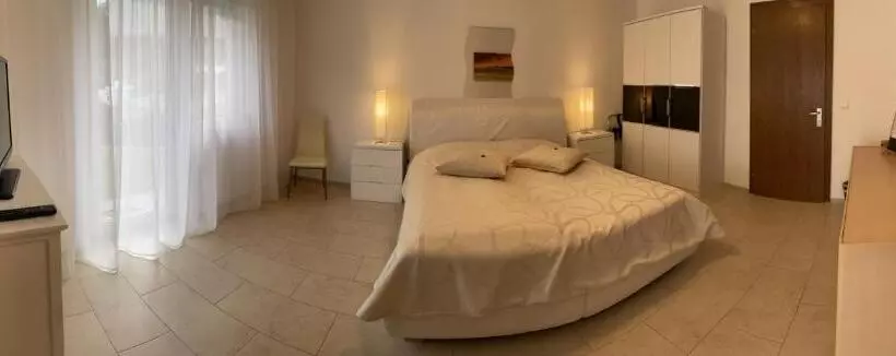 スタンダードルーム, Seehaus Kärnten Inn Mit Direktem Seezugang Und E Ladestation