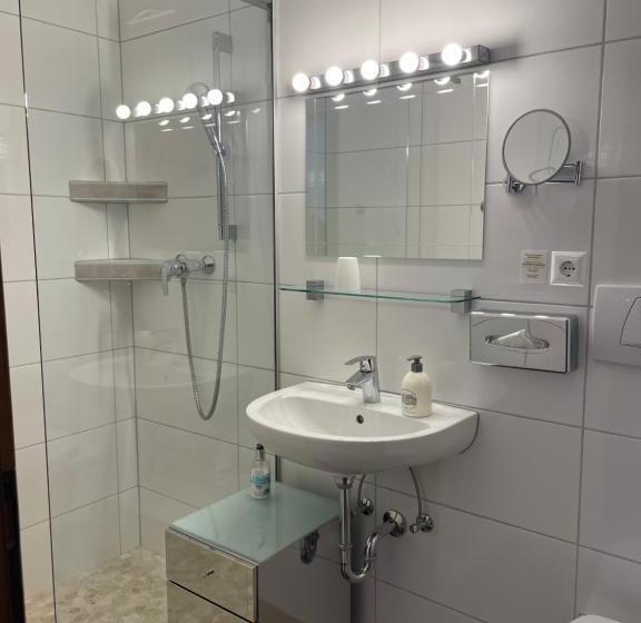 חדר סטנדרט, Seehaus Kärnten Inn Mit Direktem Seezugang Und E Ladestation