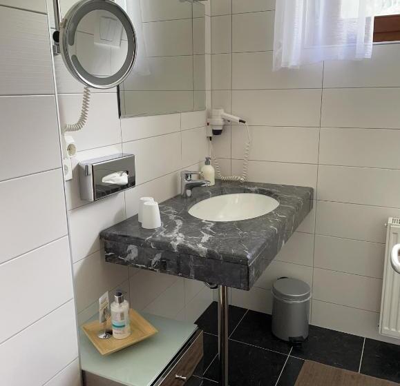 اتاق استاندارد سه نفره, Seehaus Kärnten Inn Mit Direktem Seezugang Und E Ladestation