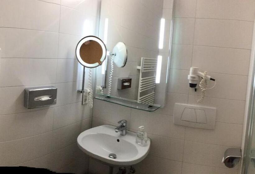 חדר סטנדרט נוף לאגם, Seehaus Kärnten Inn Mit Direktem Seezugang Und E Ladestation