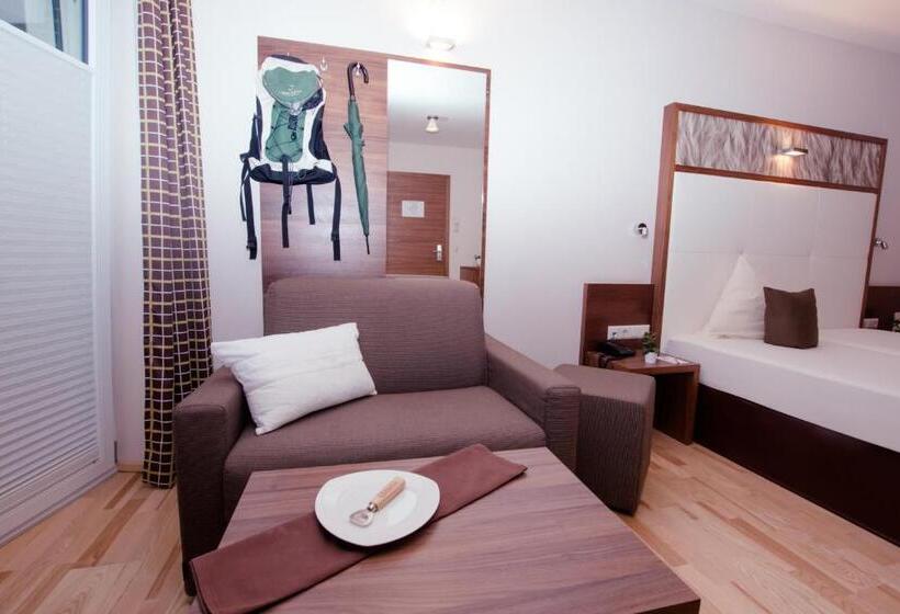 Номер Стандарт, Jennys Schlössl