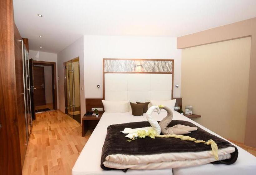 Quarto Deluxe, Jennys Schlössl