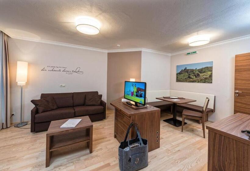 Полулюкс Повышенной Комфортности, Jennys Schlössl