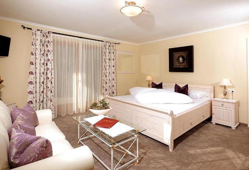 Quarto Triplo Comfort, Jägerhof Und Jagdhaus