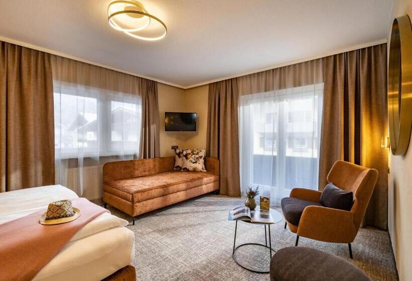 Quarto Triplo Comfort, Jägerhof Und Jagdhaus