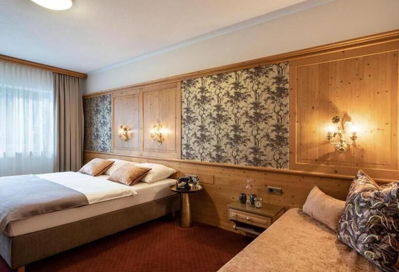 Quarto Triplo Comfort, Jägerhof Und Jagdhaus