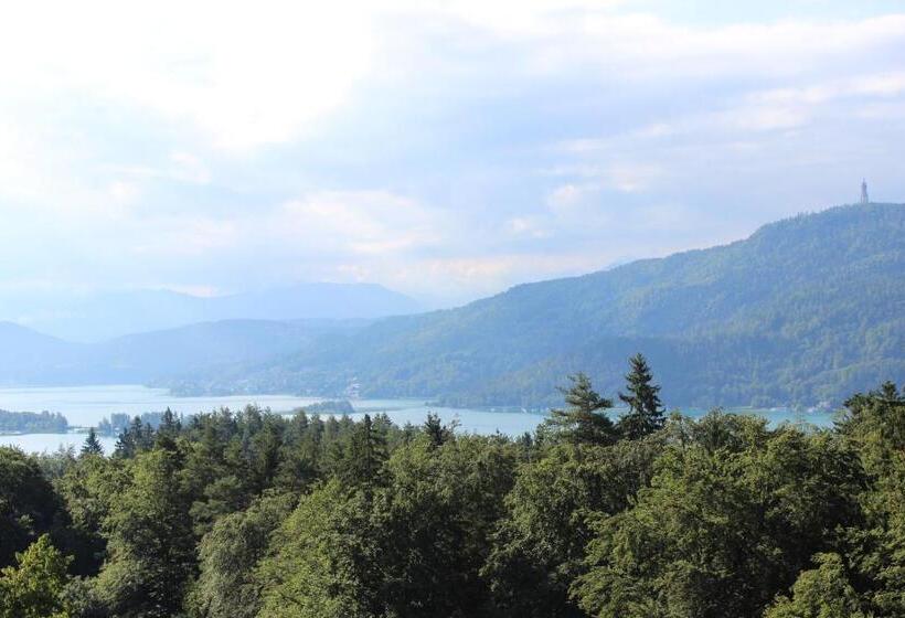 Standard studio with lake view, Pension Krakolinig