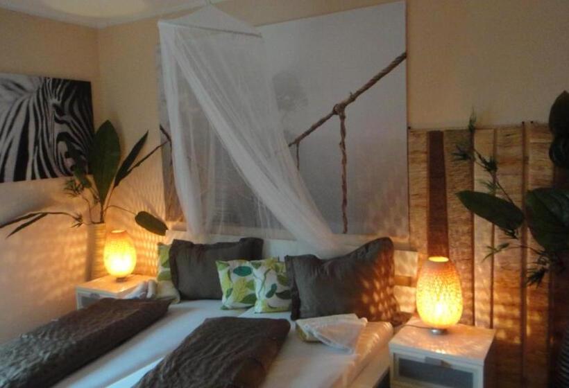 Superior studio with lake view, Pension Krakolinig