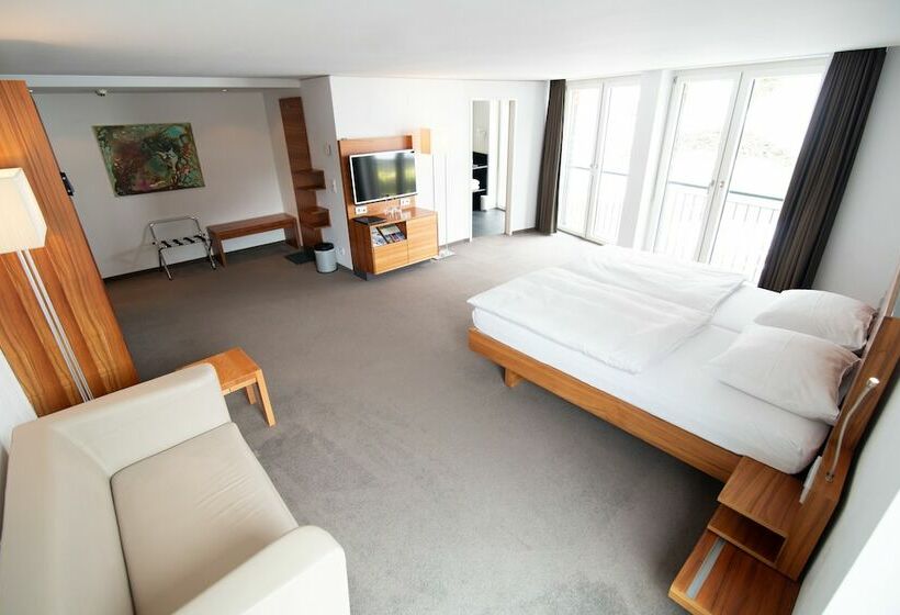 디럭스 룸, Pepis Ski