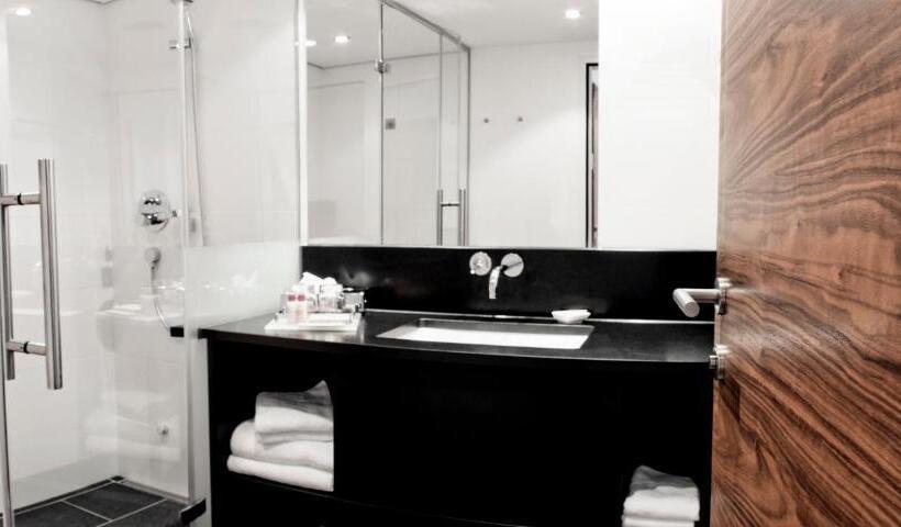 디럭스 룸, Pepis Ski