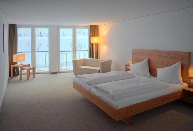 디럭스 룸, Pepis Ski