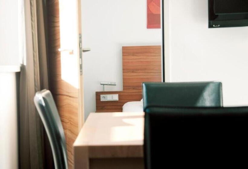 스위트, Pepis Ski