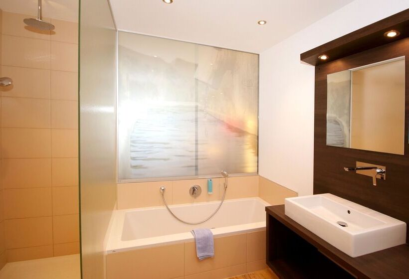 סוויטת ג'וניור עם טרסה, Zum Senner Suites Zillertal