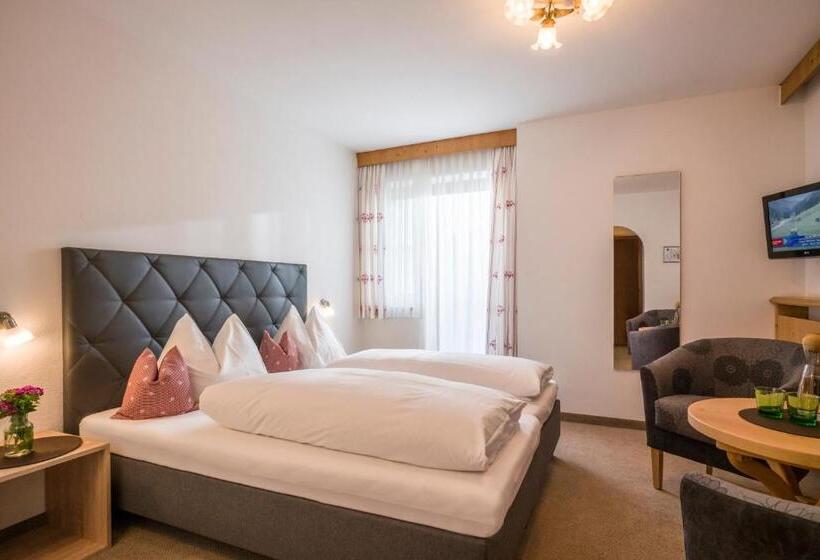 Номер Стандарт с Балконом, Landhaus Zillertal