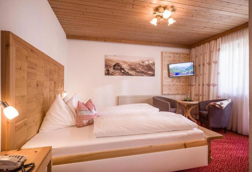 Номер Стандарт с Балконом, Landhaus Zillertal