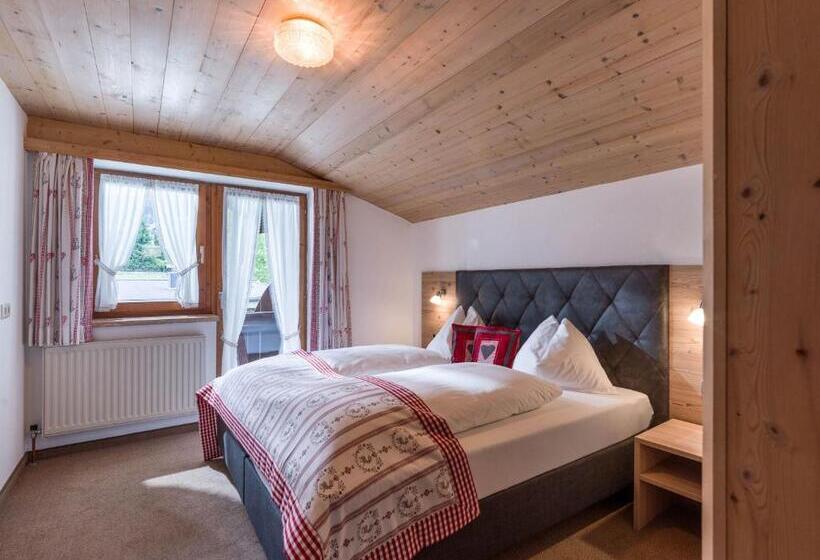 Люкс 2 Спальни, Landhaus Zillertal