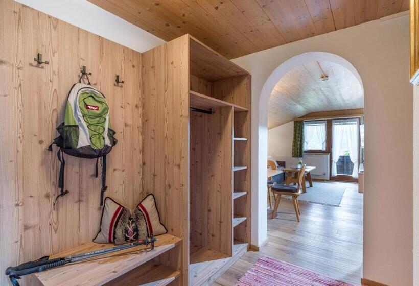 Люкс 2 Спальни, Landhaus Zillertal