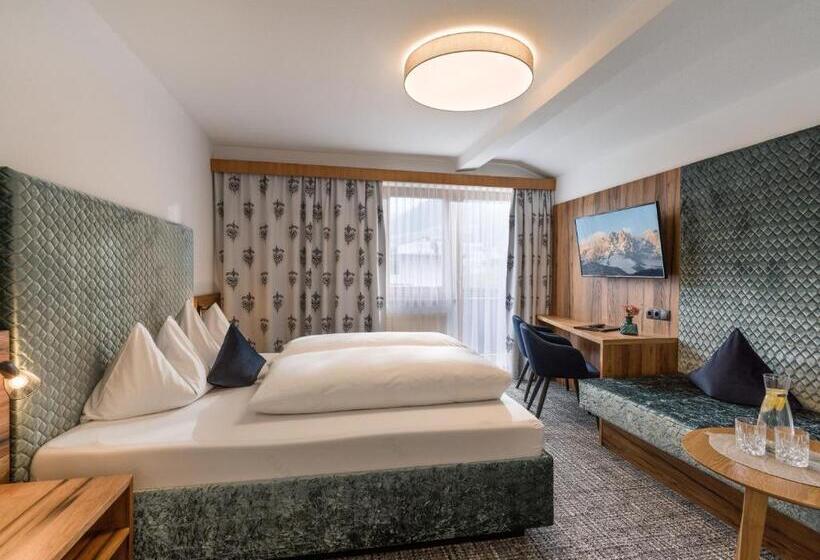 Номер Deluxe с Балконом, Landhaus Zillertal