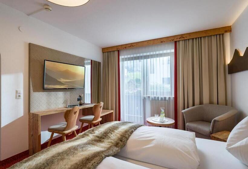 Номер Стандарт с Балконом, Landhaus Zillertal