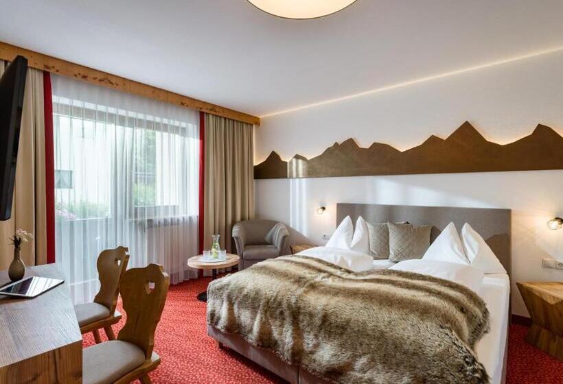 Номер Стандарт с Балконом, Landhaus Zillertal