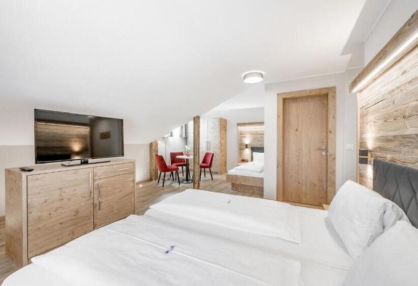 标准三人间, Gasthof Schroll