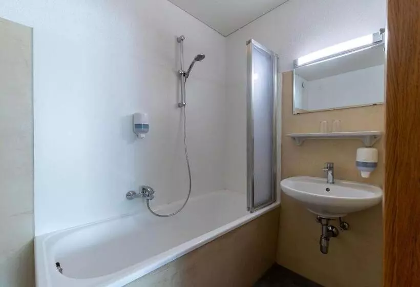 Economy Room