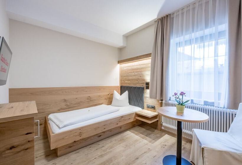 标准单人间, Gasthof Schroll