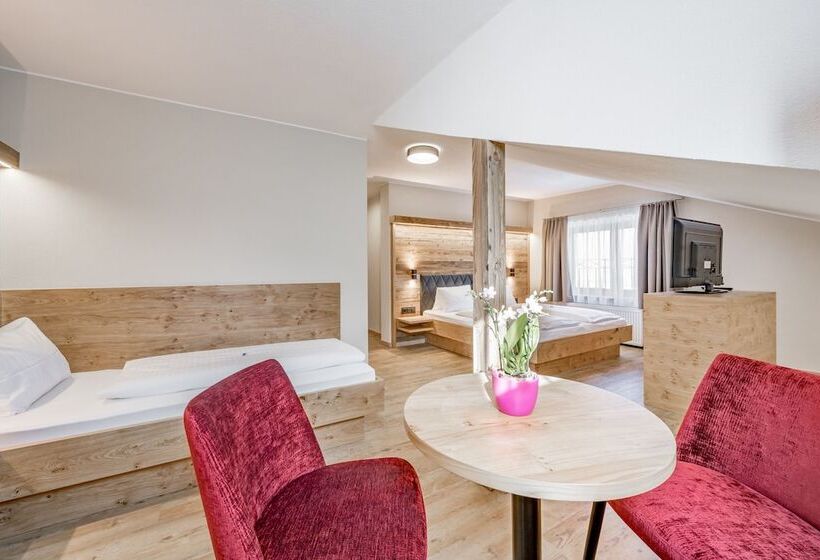 标准三人间, Gasthof Schroll