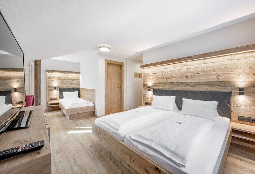 标准三人间, Gasthof Schroll