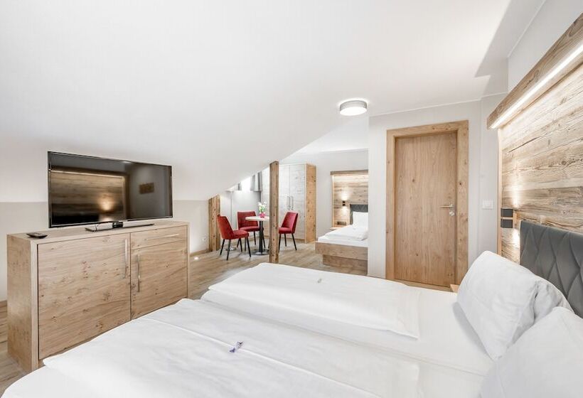 标准三人间, Gasthof Schroll