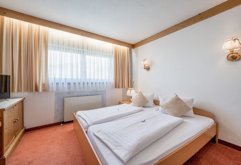 家庭间, Gasthof Schroll