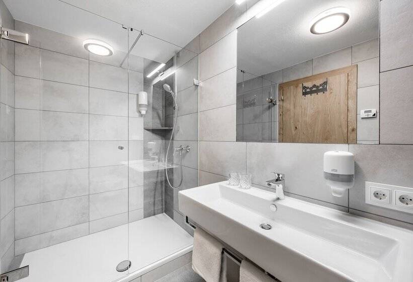 标准间, Gasthof Schroll