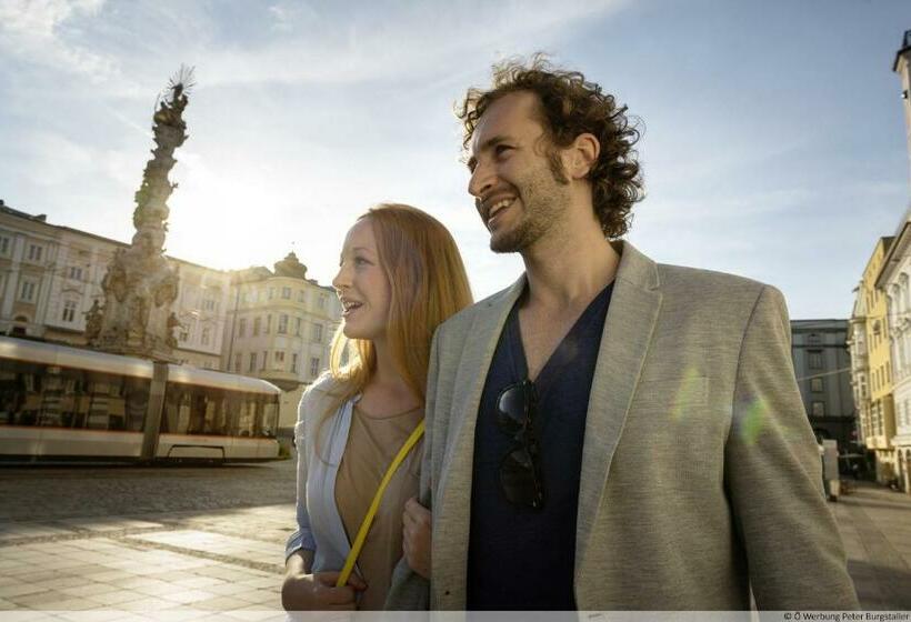 Номер Стандарт, Jugendgästehaus Linz