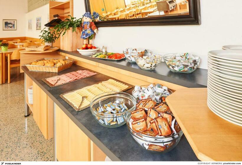 Номер Стандарт, Jugendgästehaus Linz