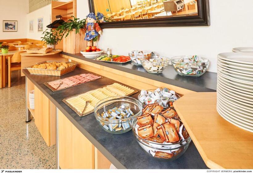 Четырехместный Номер Стандарт, Jugendgästehaus Linz