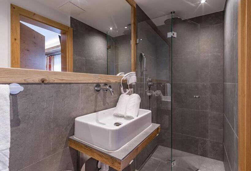 اتاق استاندارد یک نفره, Tennenwirt Hotel & Guesthouse