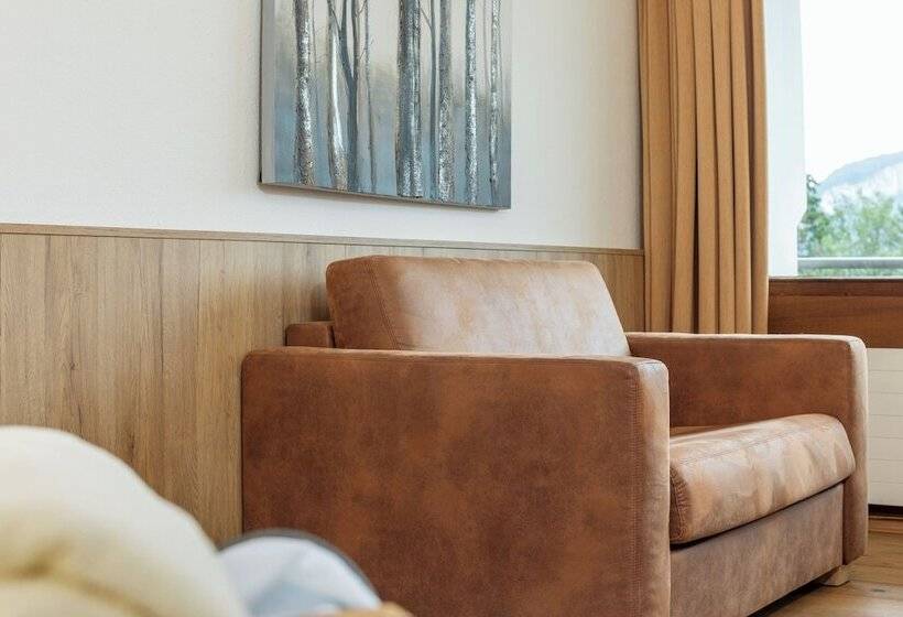 舒适三人间, Alpenhotel Dachstein