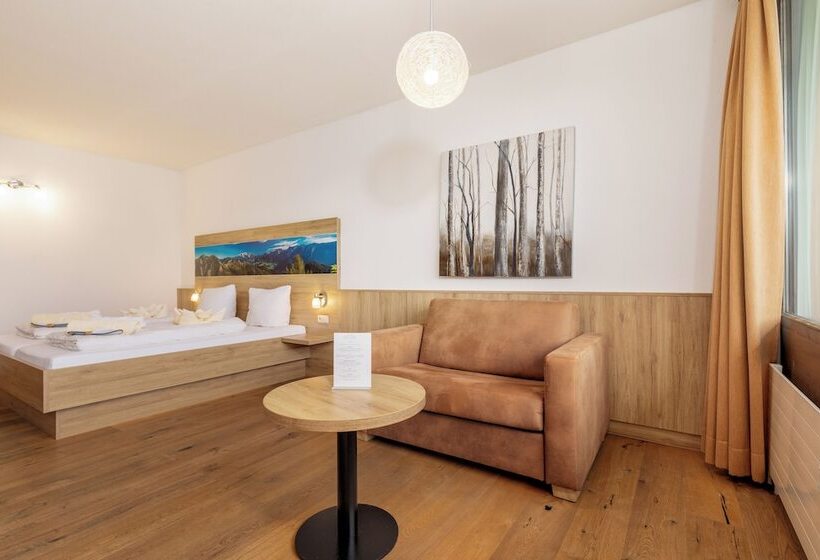 舒适三人间, Alpenhotel Dachstein