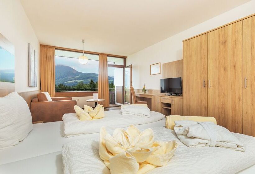 舒适三人间, Alpenhotel Dachstein