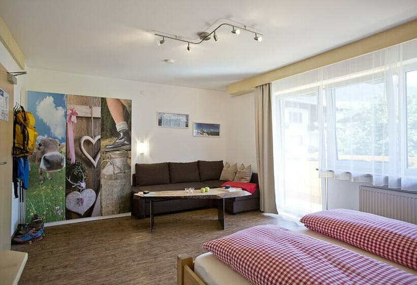 חדר סטנדרט לארבעה, Alphotel Mittersill