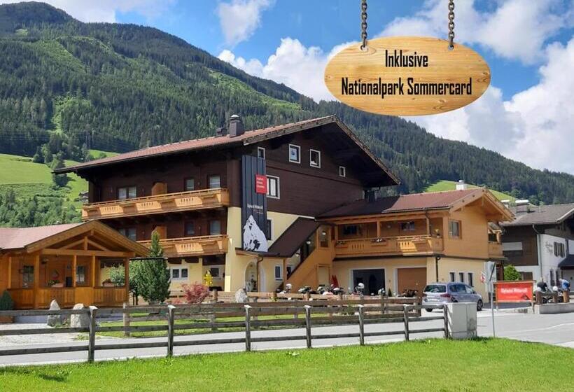 חדר סטנדרט לארבעה, Alphotel Mittersill