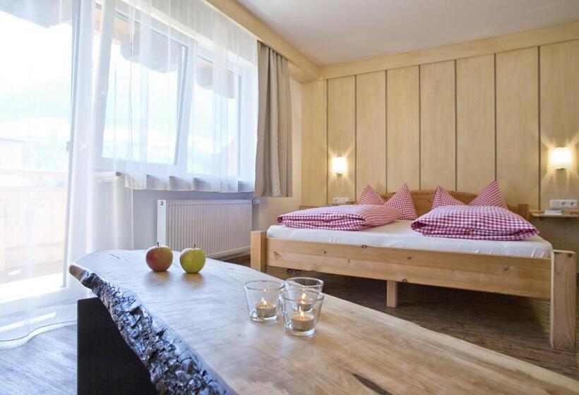 חדר סטנדרט לארבעה, Alphotel Mittersill