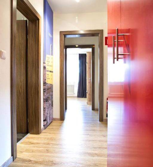 דירת שלושה חדרים, Alphotel Mittersill